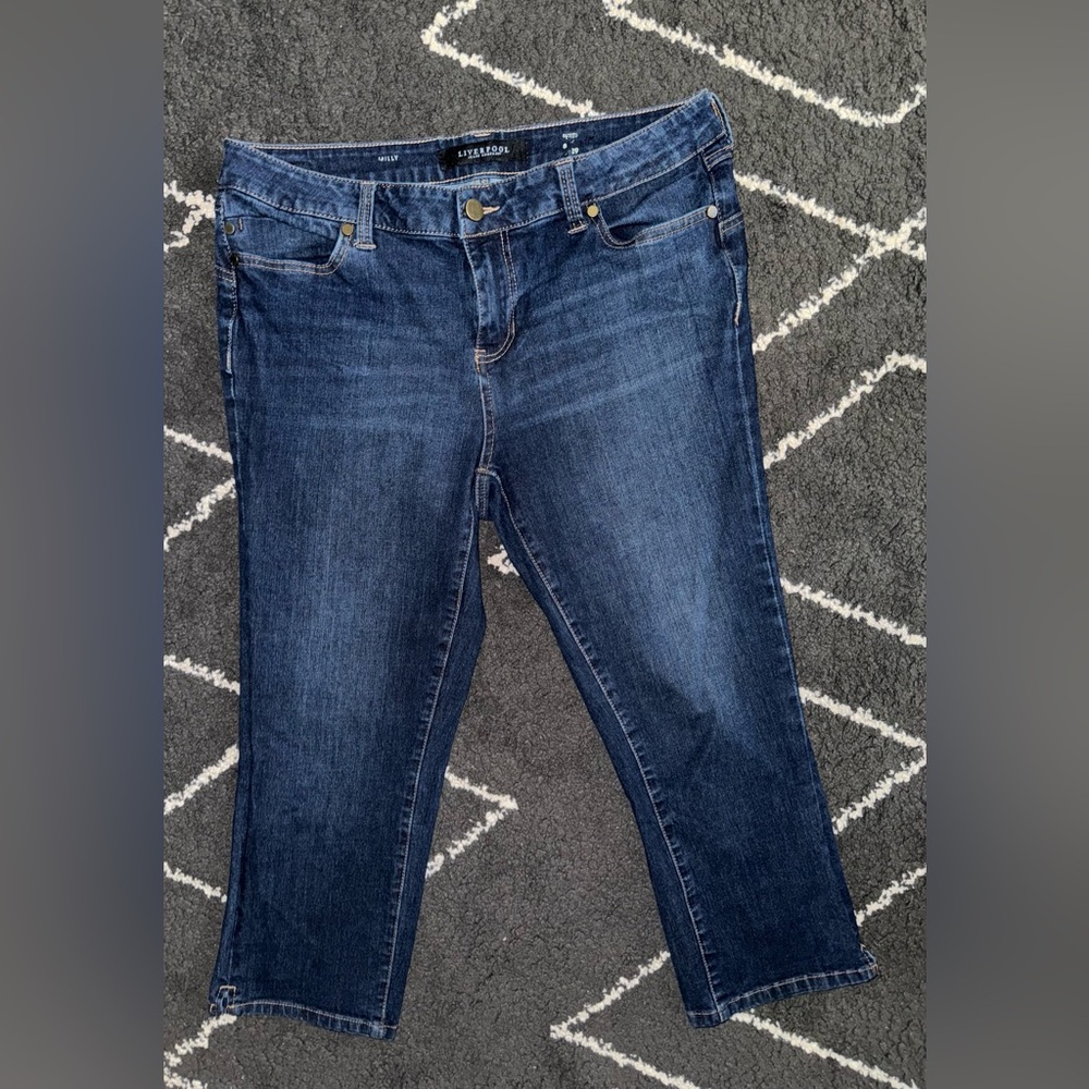 ⚽️ 3/$45 Liverpool jean capris